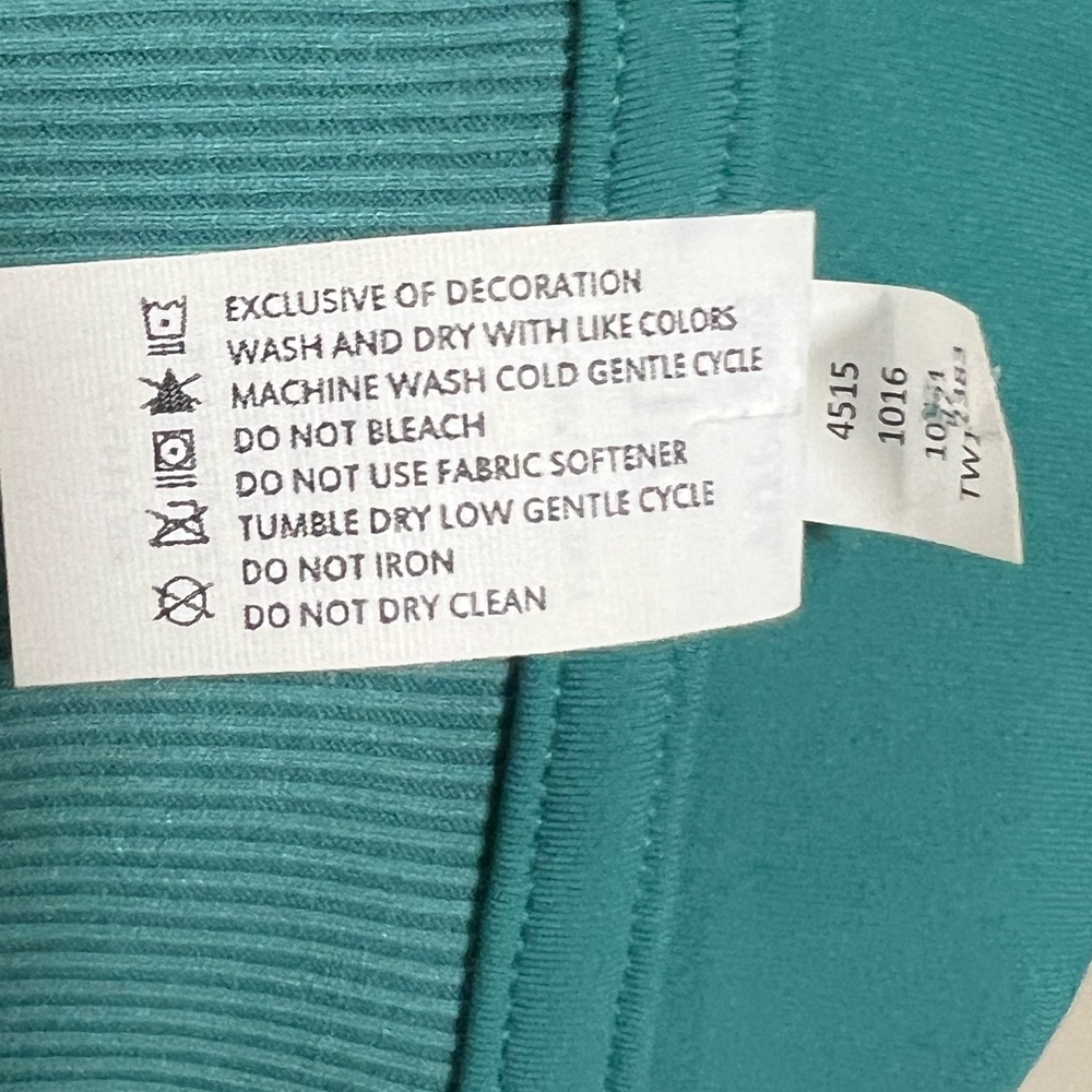 High Neck Racer Back Tank - Picture 4 of 4